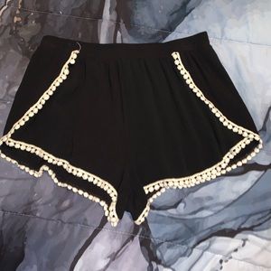 black and white flowy shorts